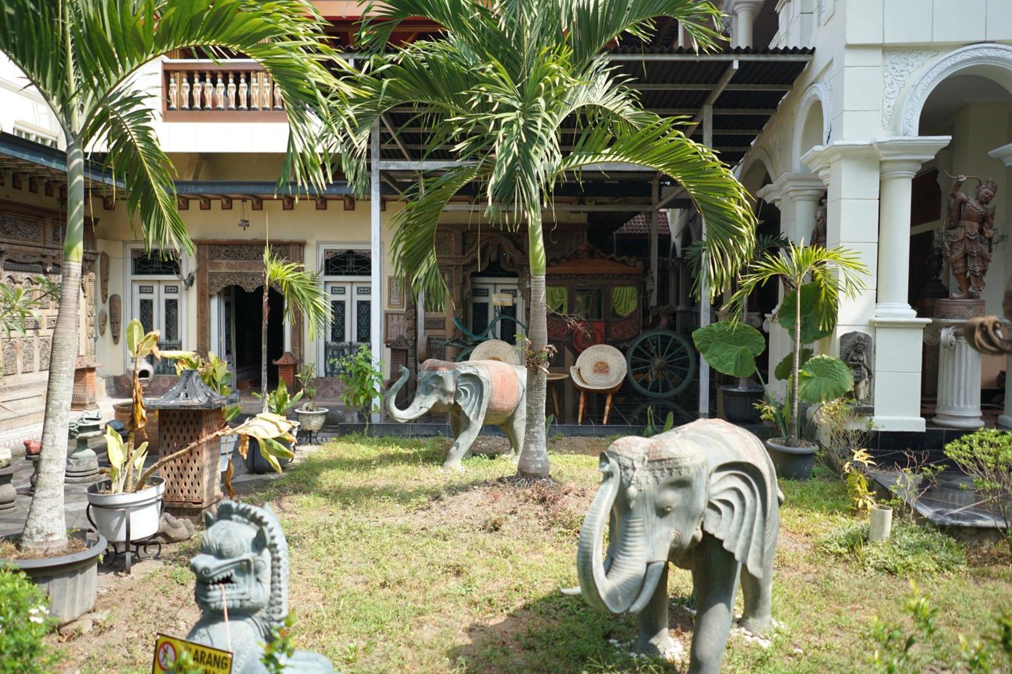 Rumah Pesik Art Heritage Gondowulung Экстерьер фото
